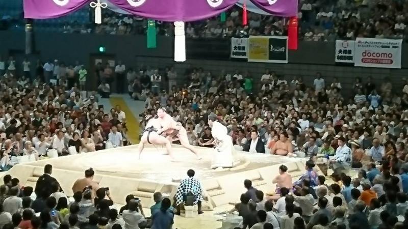 白鳳　対　日馬富士